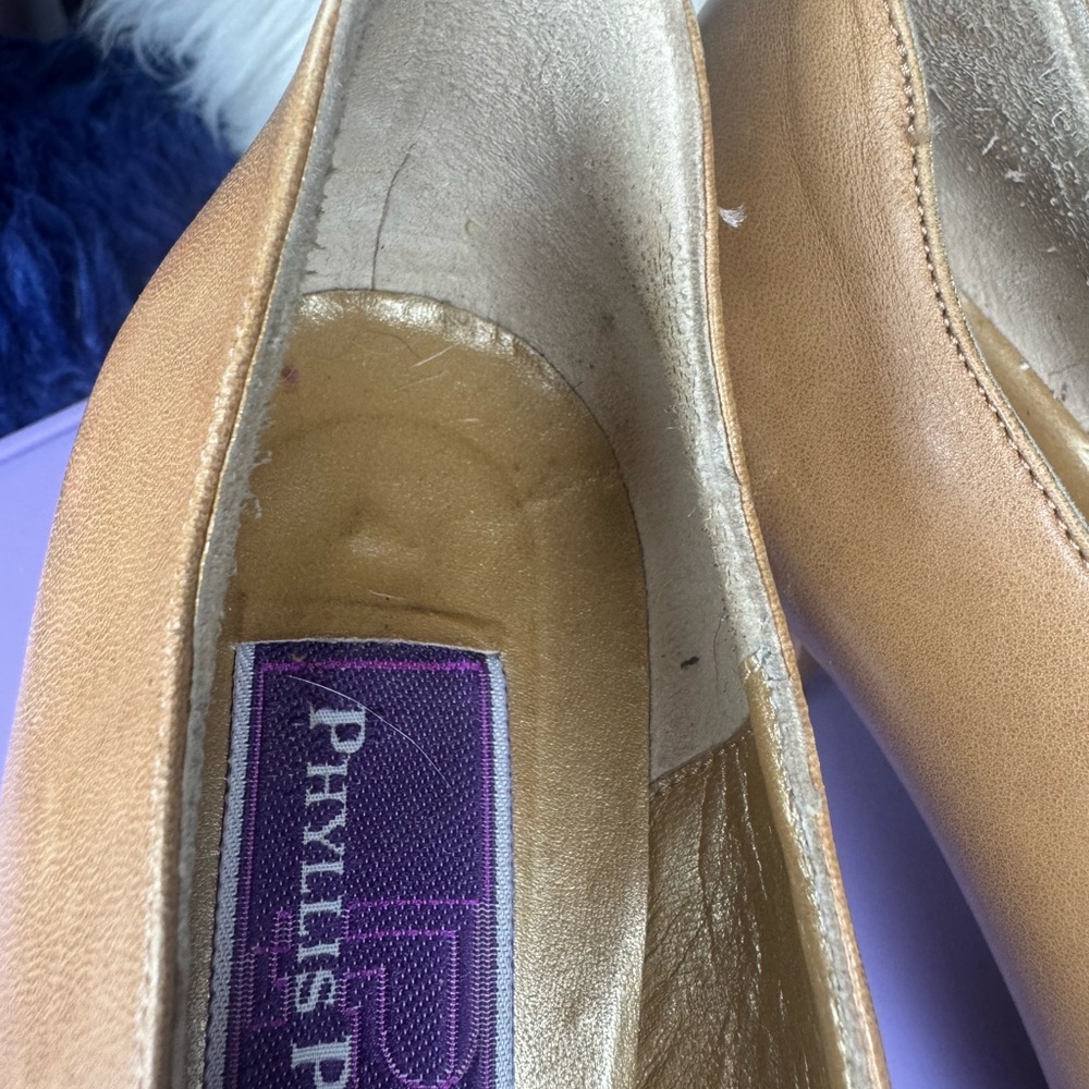 4/$10 Phyllis Poland Made in Italy Tan Women's Heels - Picture 3 of 7